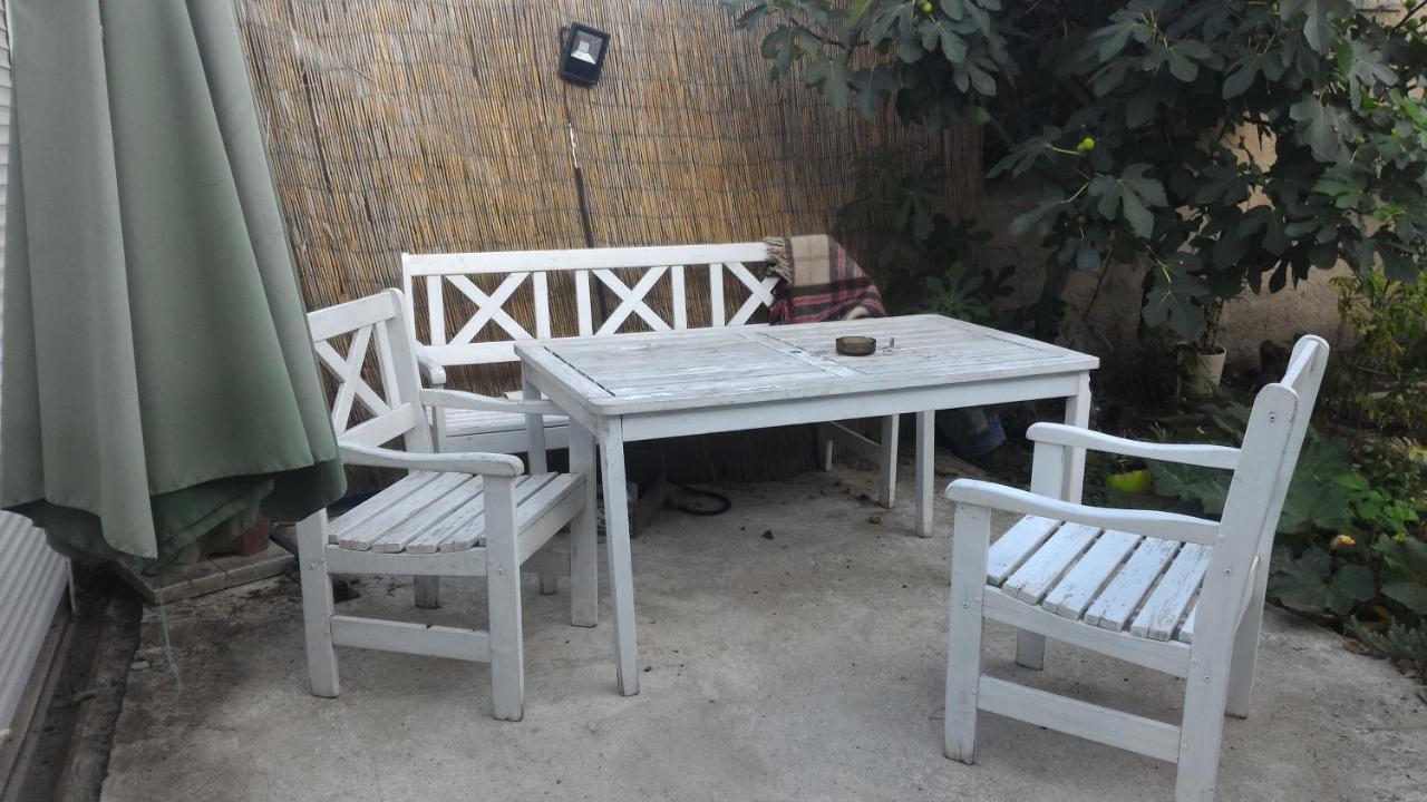 Small Guest House Одеса Екстериор снимка